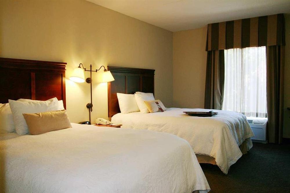 Hampton Inn & Suites Wells-Ogunquit Room photo